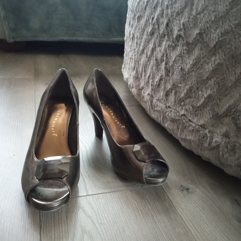 Cloud walkers, about 9 1/2 shoe size